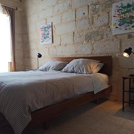 Beautiful Studio Apartment In Qormi Malta Екстер'єр фото