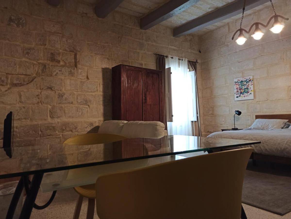 Beautiful Studio Apartment In Qormi Malta Екстер'єр фото