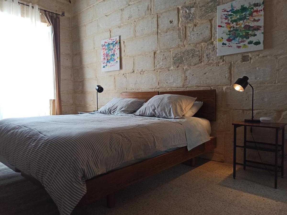 Beautiful Studio Apartment In Qormi Malta Екстер'єр фото